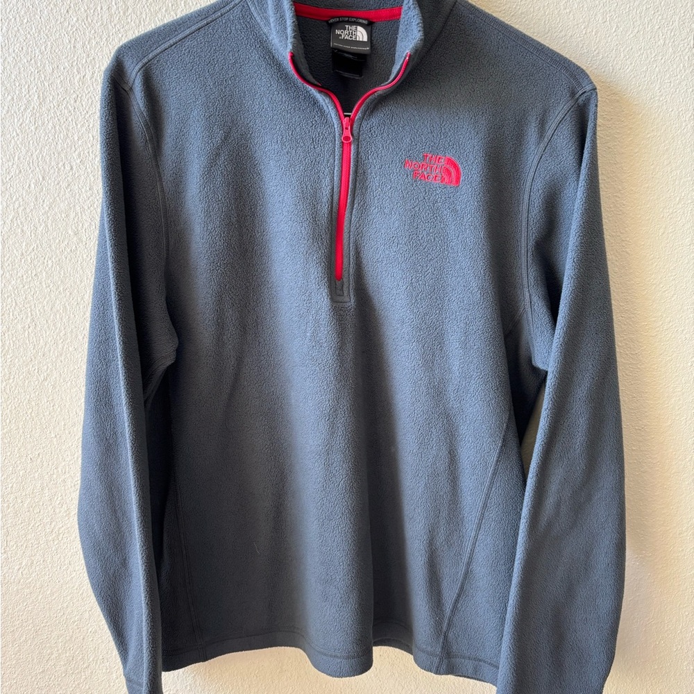 The North Face 1/4 Pullover Men’s Medium Gray And Red Lightweight‎ Sweater